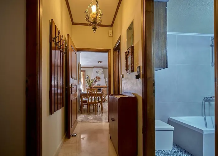 Amalia's Sea View Apartament *